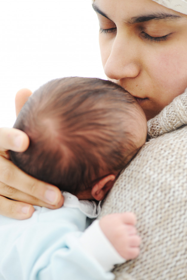 How to Give Your Newborn Baby a Bath